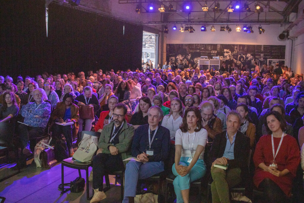 Col­lo­que : San­té et tra­vail 2026 / “Wenn Arbeit krank macht – wo lie­gen die Gren­zen des mensch­li­chen Kör­pers?”